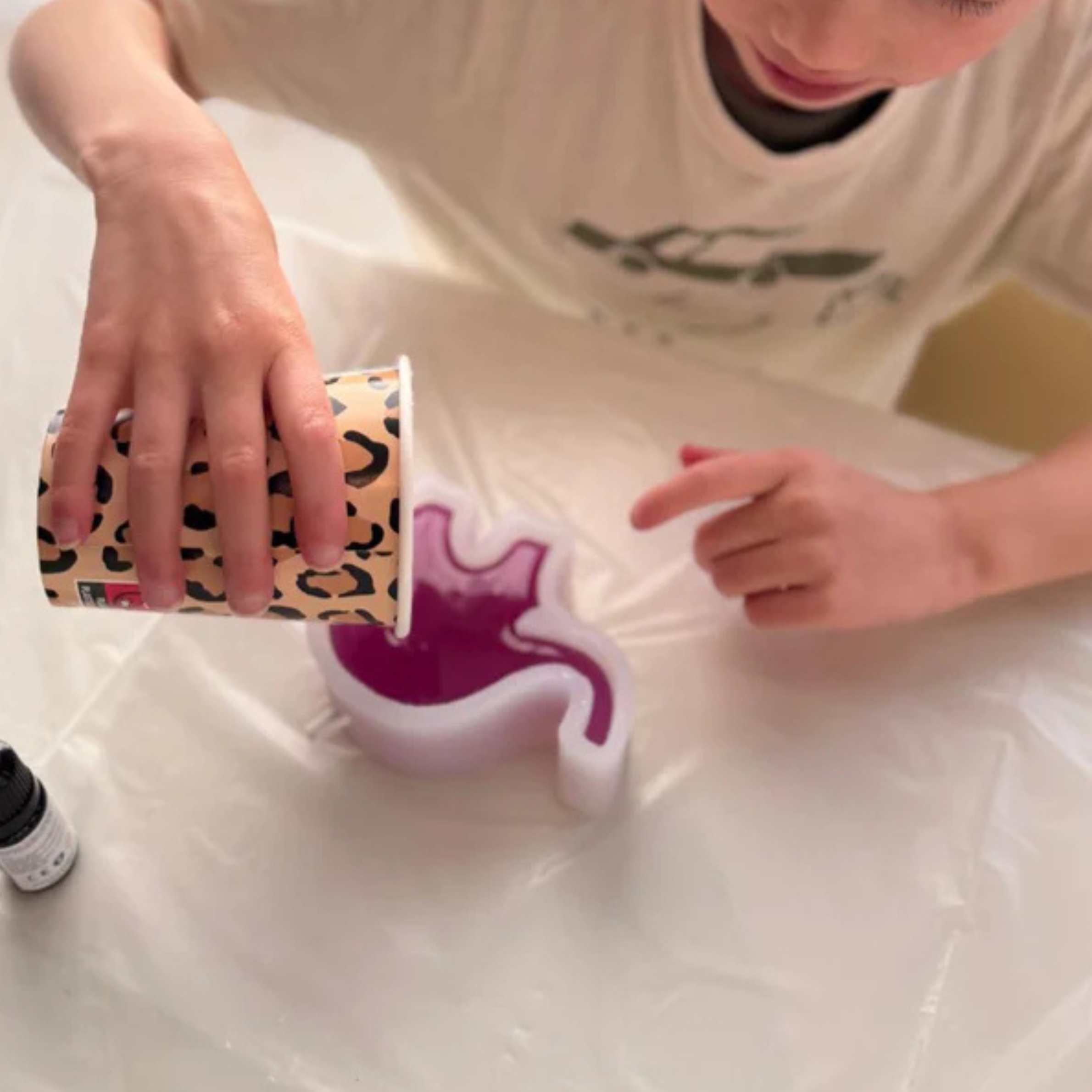 Kerzen mit Kindern herstellen: Komplette Anleitung, Sicherheitstipps und kreative Ideen